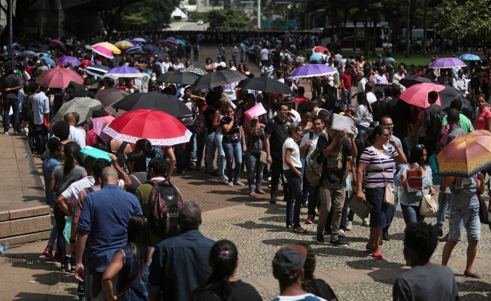 Governo prorroga auxílio emergencial por mais três meses